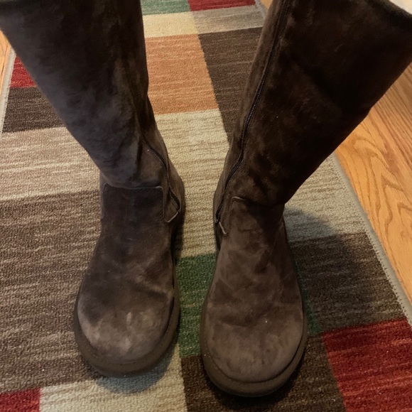 Ugg Classic Tall Boot - Picture 3 of 9